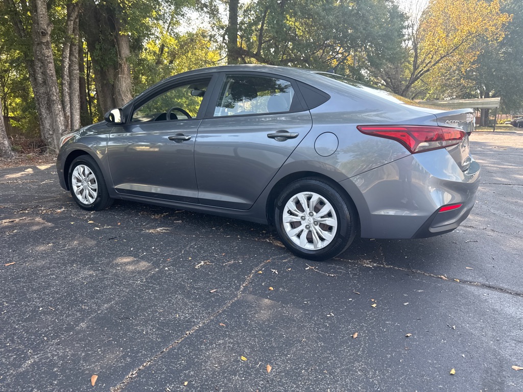 Photo 2 of this HYUNDAI ACCENT