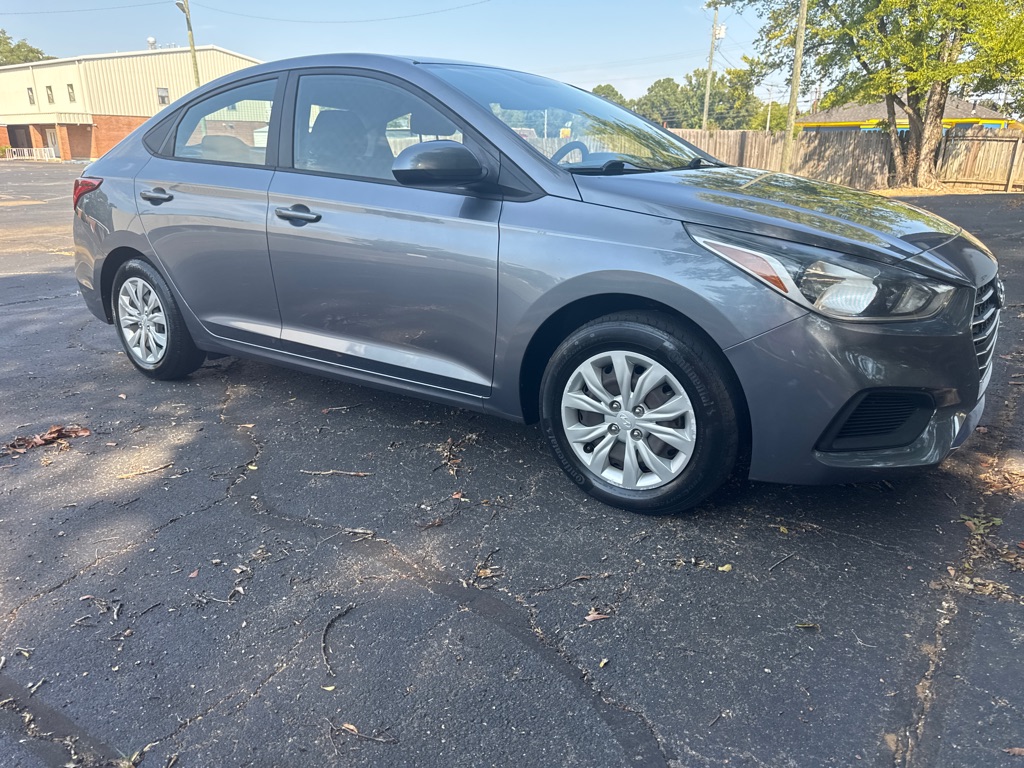 Photo 8 of this HYUNDAI ACCENT