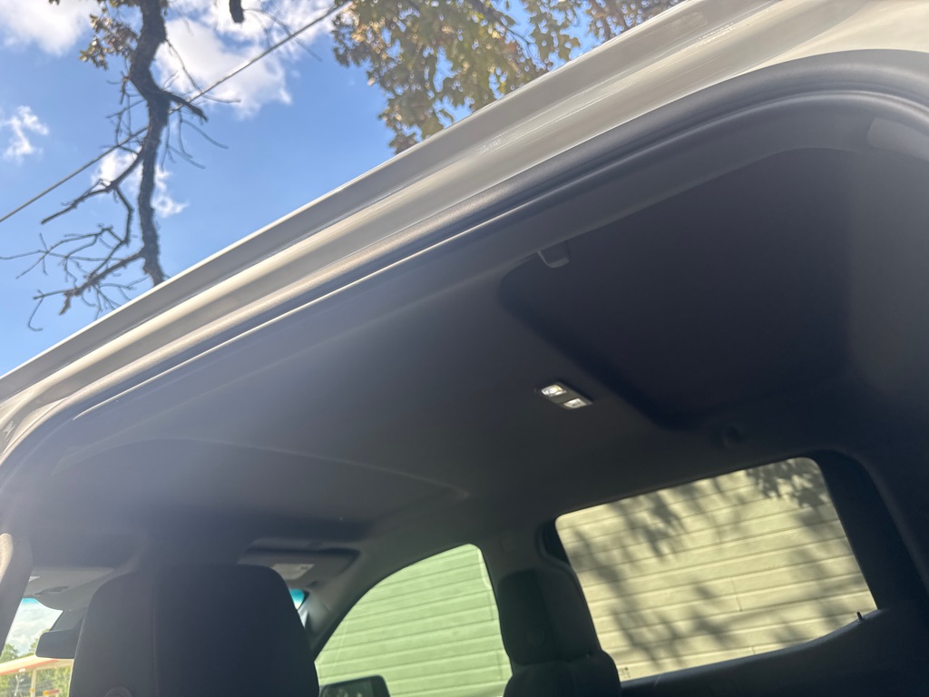 Photo 19 of this GMC SIERRA