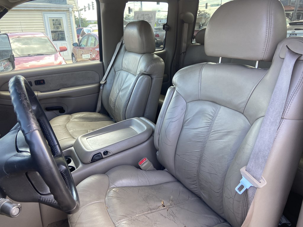 Photo 10 of this CHEVROLET SILVERADO 2500