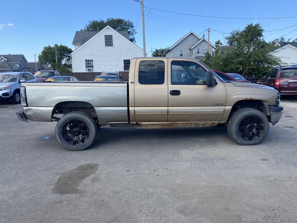 Photo 6 of this CHEVROLET SILVERADO 2500