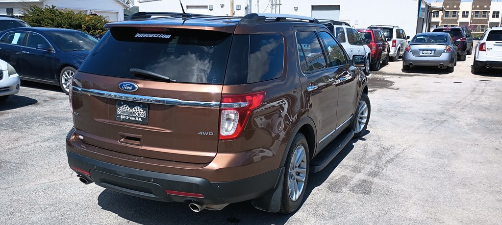 Photo 5 of this FORD EXPLORER
