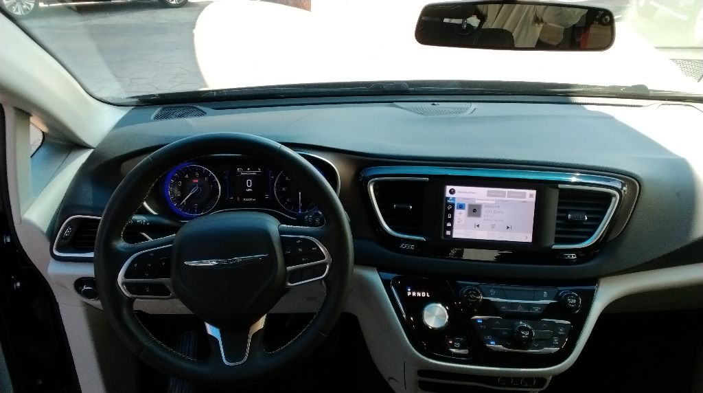 2022 Chrysler Voyager #18