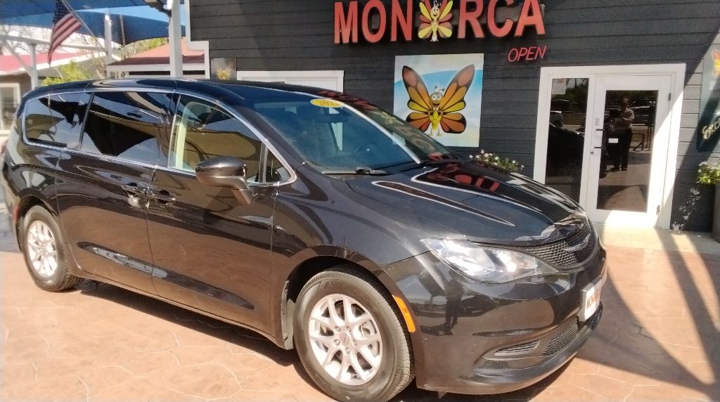 2022 Chrysler Voyager #4