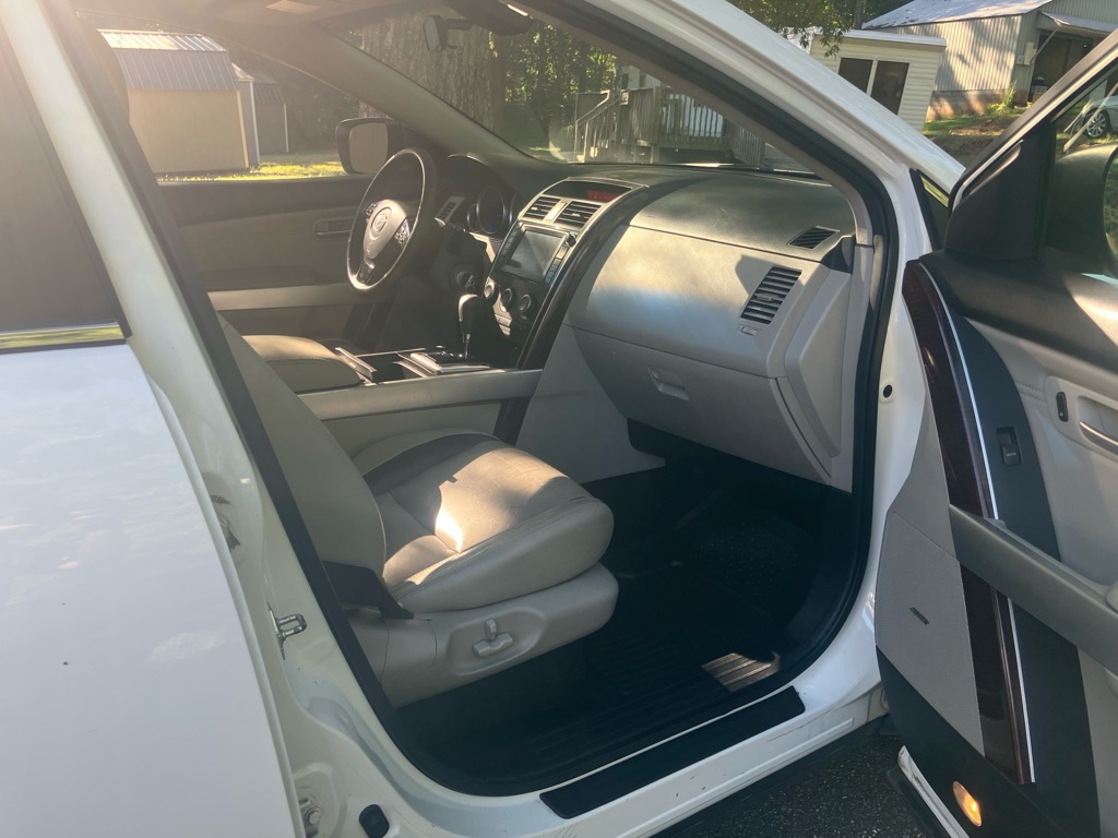 Photo 7 of this MAZDA CX-9