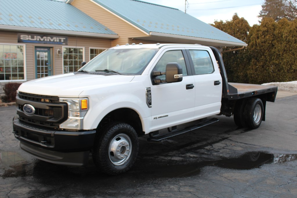2022 Ford F-350 Super Duty Chassis Cab XL