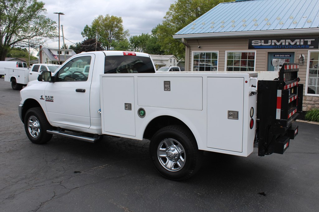 2018 Ram 3500 SERV BODY 4x4 SRW TRADESMAN DIESEL - Image 3