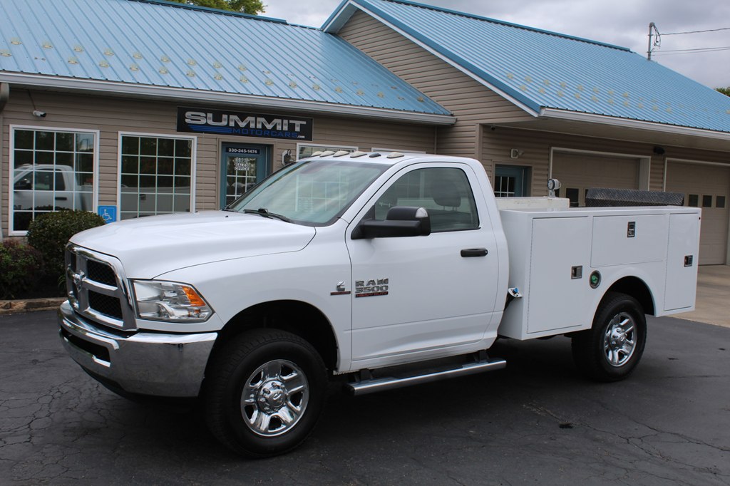 2018 RAM 3500 Tradesman 4X4 Regular cab's photo