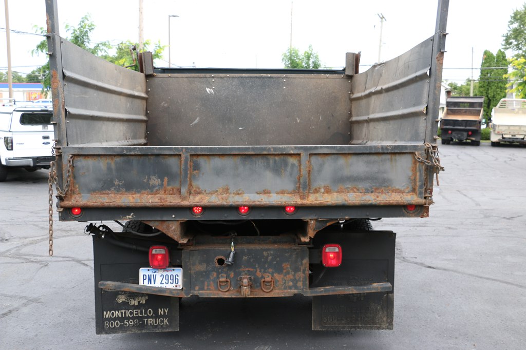 2011 Chevrolet 3500 DUMP TRUCK 4x4 DIESEL DUMP TRUCK - Image 4