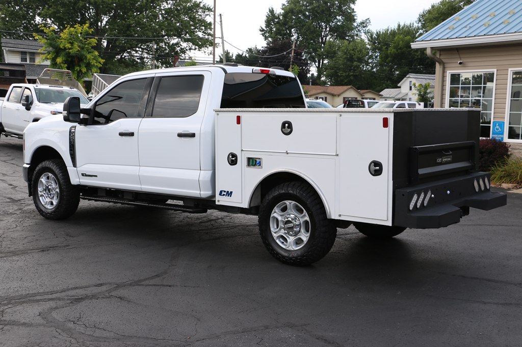 2025 Ford F250 SERV BODY 4x4 XLT DIESEL SERVICE BODY - Image 3