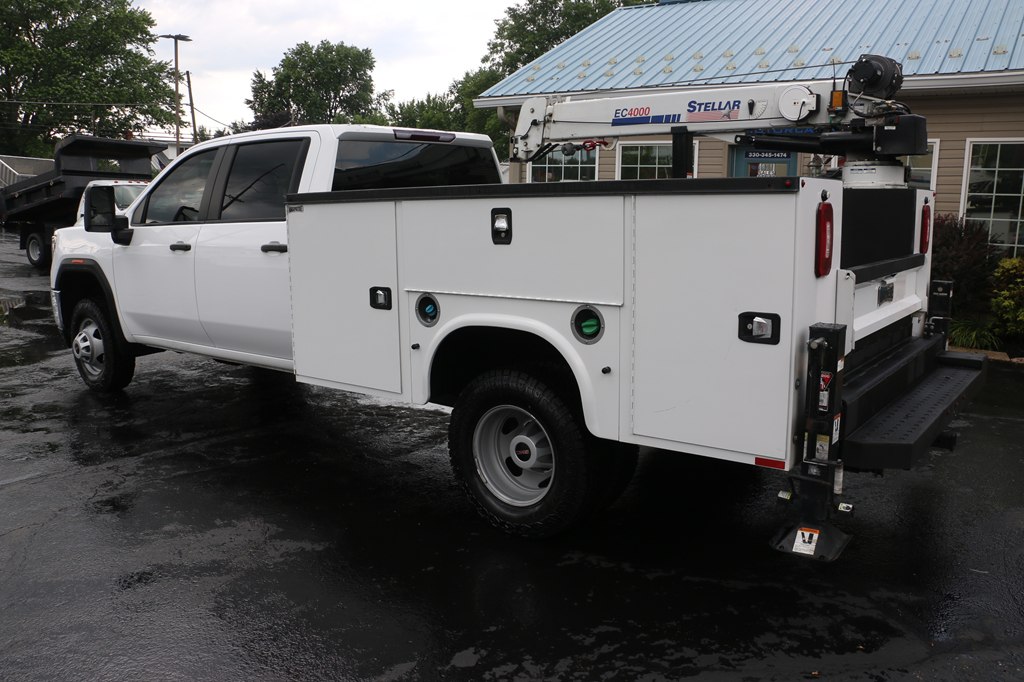 Photo 3 of 2023 GMC 3500 SERV BODY 4x4 PRO DIESEL SER BOD w/CRANE