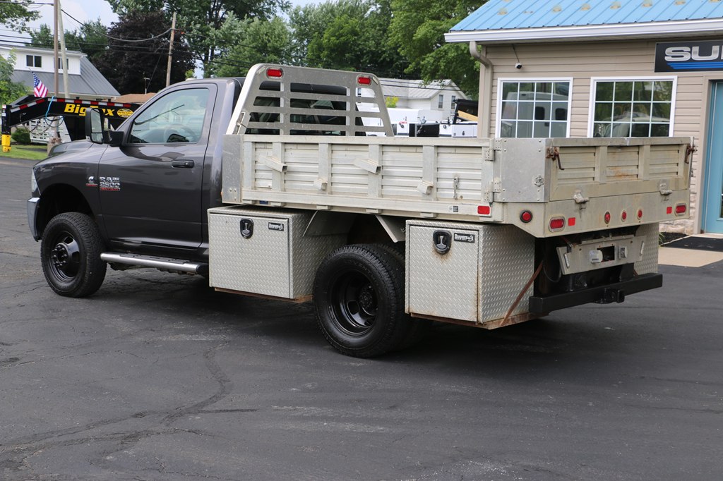 2016 Ram 3500 FB DUMP 4x4 TRADES DIESEL FLATBED DUMP - Image 3