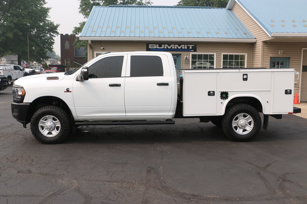 2024 Ram 2500 SER BODY 4x4 TRADESMAN DIESEL SERV BODY - Image 2