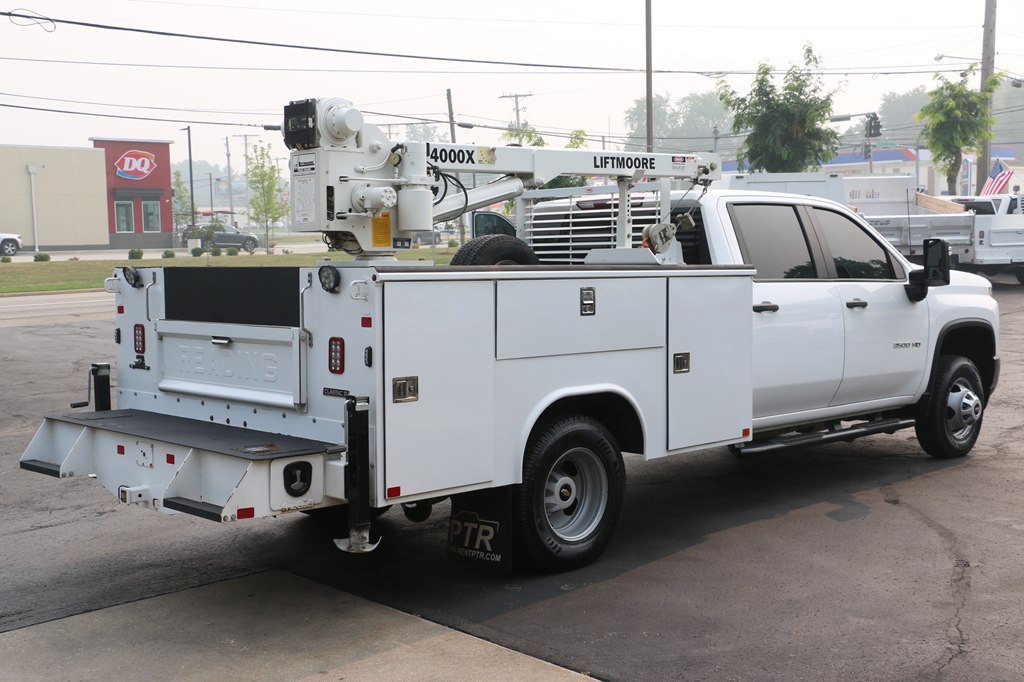 2023 Chevrolet 3500 SERV BODY 4x4 DIESEL SERV BODY W/CRANE - Image 5