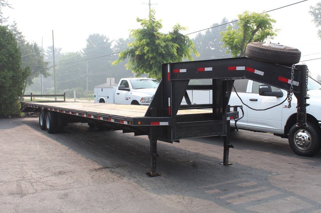 2023 MAX BUILT 102X40 W 20K GN DOWP WTM 40' GOOSENECK TRLR - Image 2