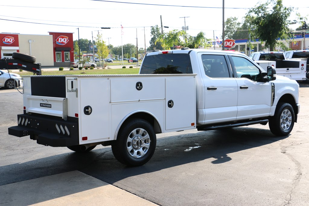2023 Ford F250 SERV BODY 4x4 XLT 7.3L SERVICE BODY - Image 5
