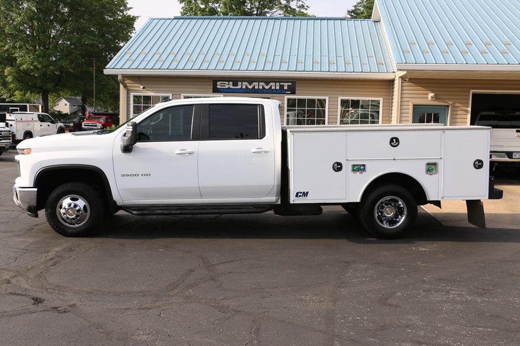 2024 Chevrolet 3500 SERV BODY 4x4 LT DIESEL SERVICE BODY - Image 2