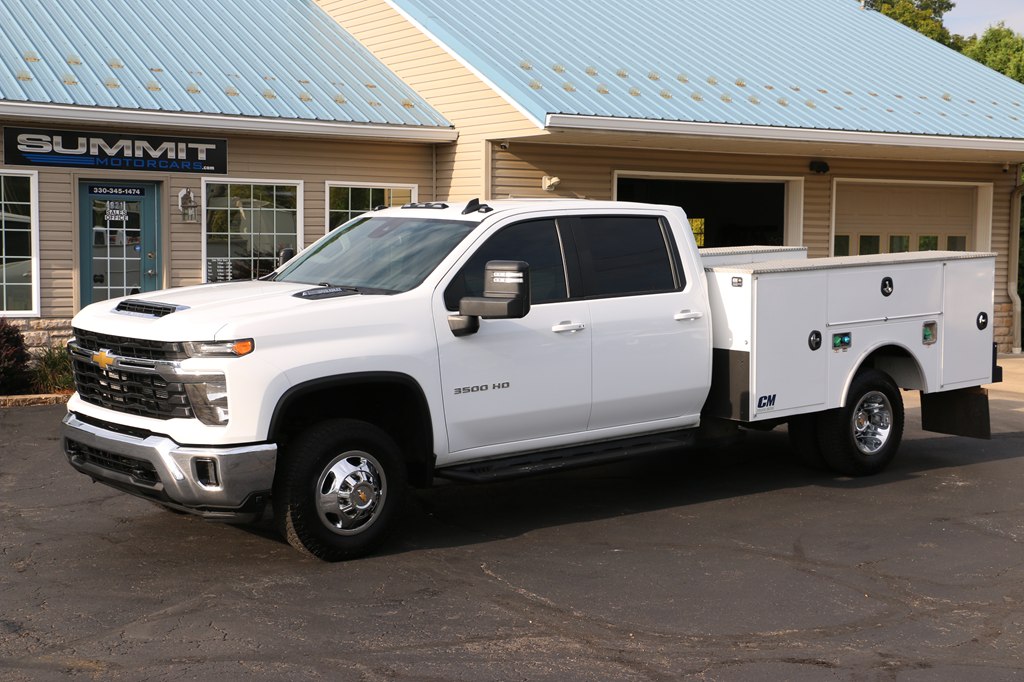 2024 Chevrolet 3500 SERV BODY 4x4 LT DIESEL SERVICE BODY - Main Image