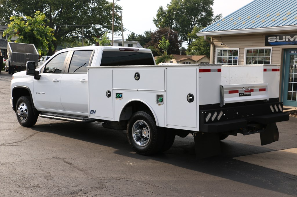 2024 Chevrolet 3500 SERV BODY 4x4 LT DIESEL SERVICE BODY - Image 3
