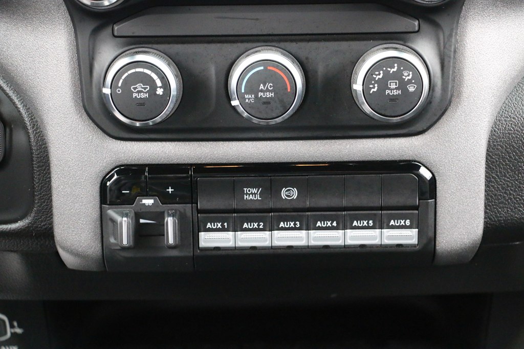 2024 RAM Ram 3500 Chassis Cab Tradesman - Photo 17