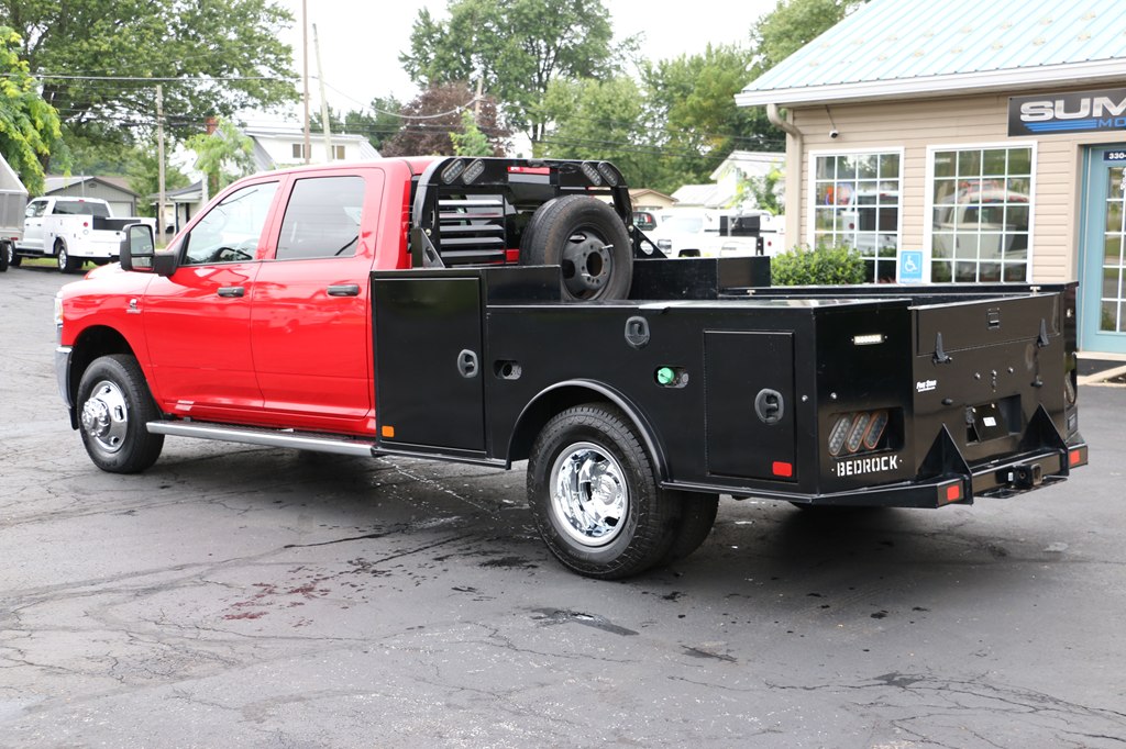 2024 Ram 3500 SERV BODY 4x4 TRADES DIESEL SERVICE BODY - Image 3