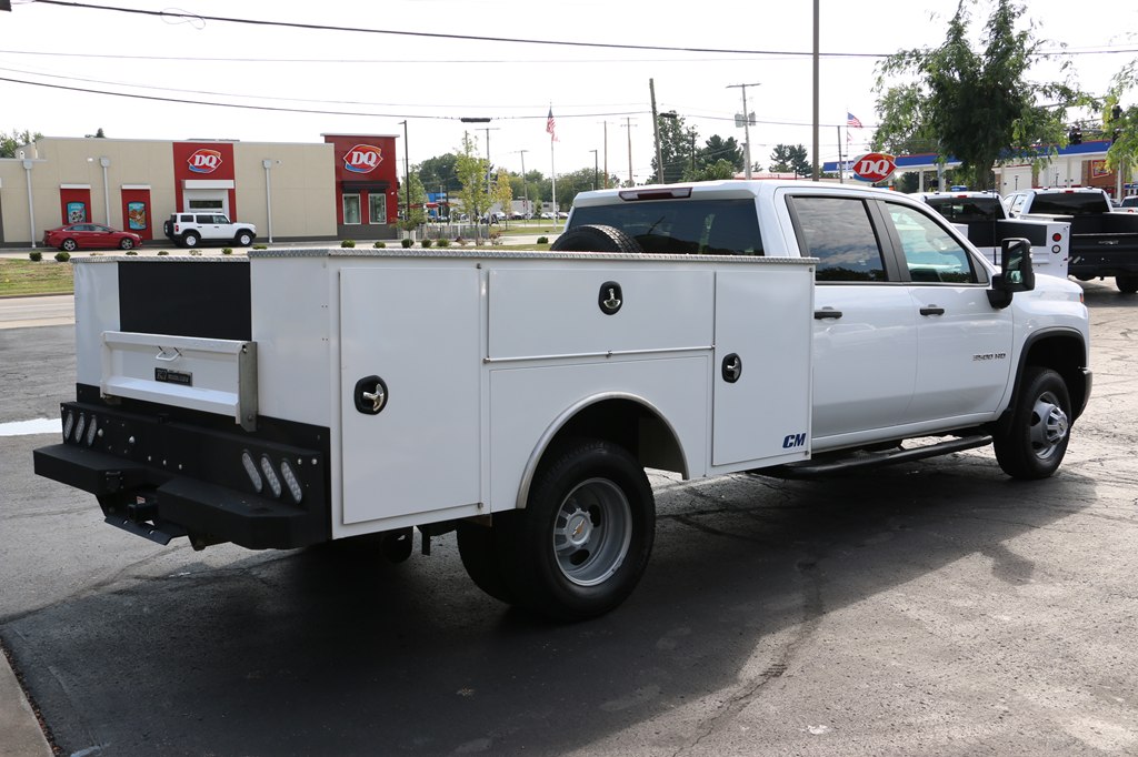 2025 Chevrolet 3500 SERV BODY 4x4 DIESEL SERVICE BODY - Image 5