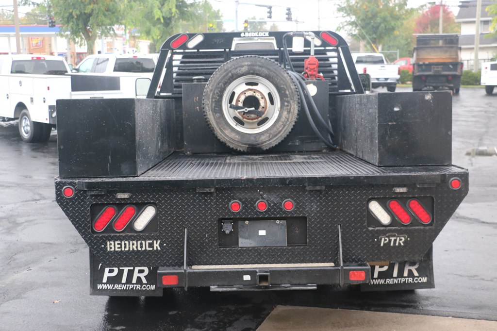 2022 Ram 3500 FLAT BED 4x4DIESEL FLAT BED w/TOOLBOXES - Image 4