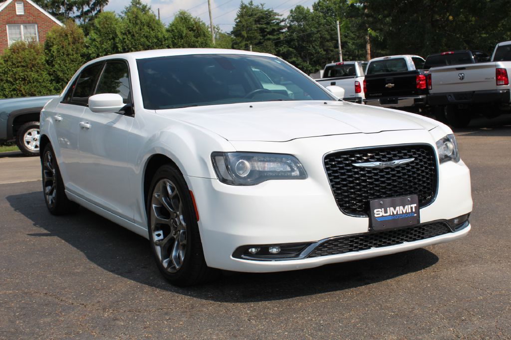 USED 2015 CHRYSLER 300 S RWD FOR SALE in Wooster, Ohio | Summit Motorcars