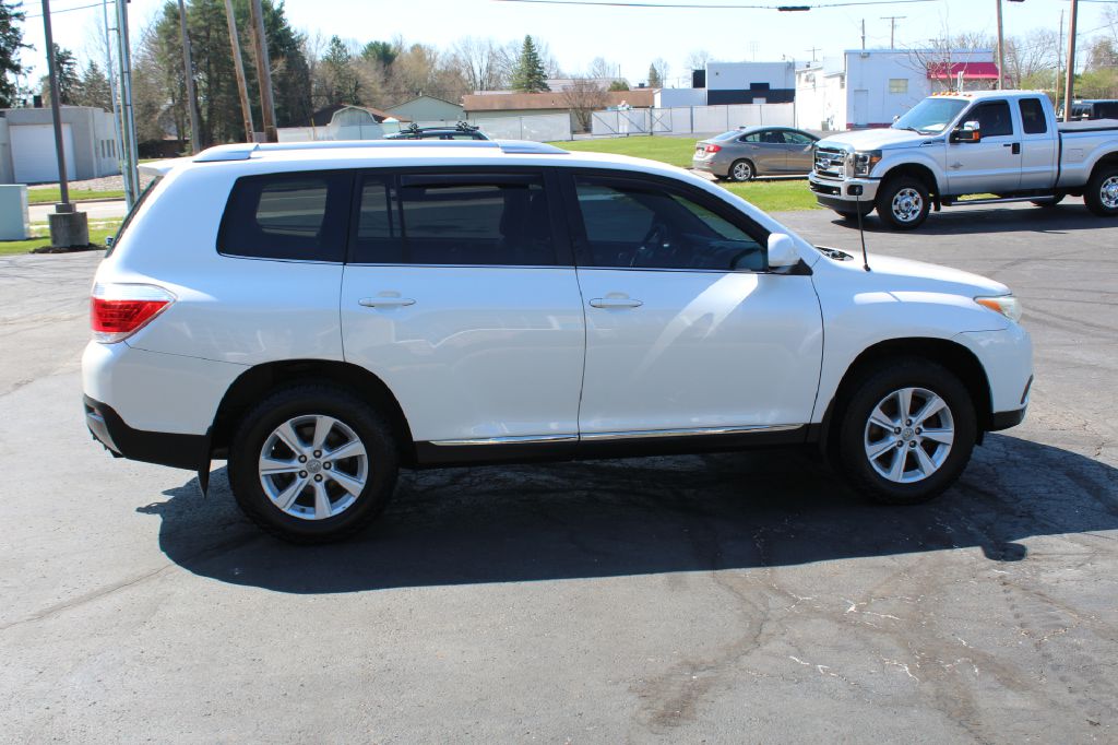 USED 2011 TOYOTA HIGHLANDER BASE FOR SALE in Wooster, Ohio Summit