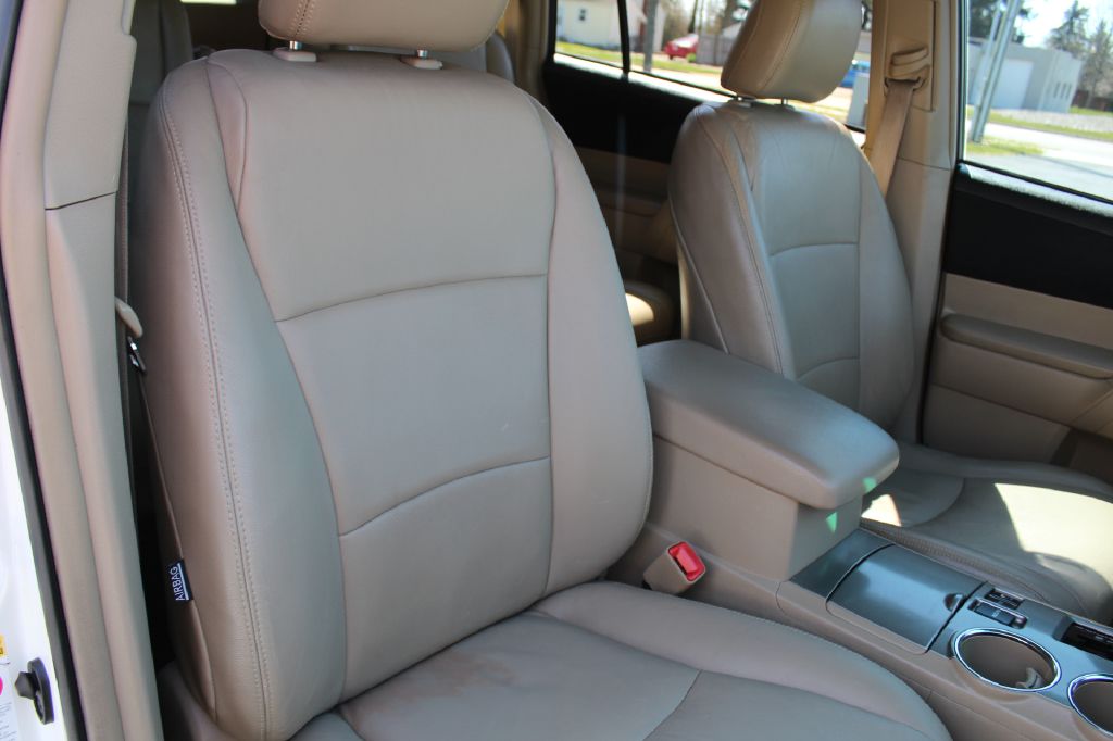 USED 2011 TOYOTA HIGHLANDER BASE FOR SALE in Wooster, Ohio Summit