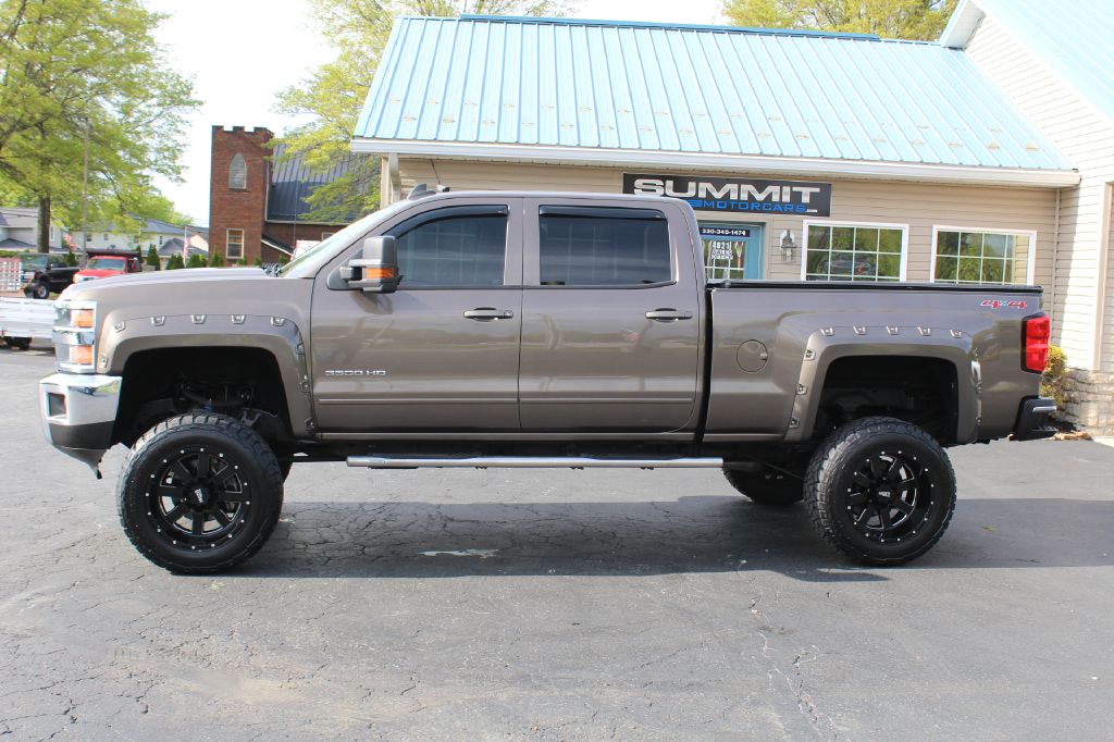 2021 Chevrolet Silverado 3500HD LT photo 41