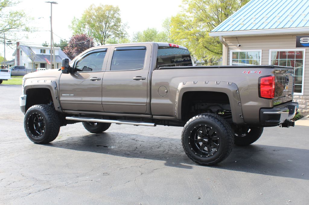 2021 Chevrolet Silverado 3500HD LT photo 42