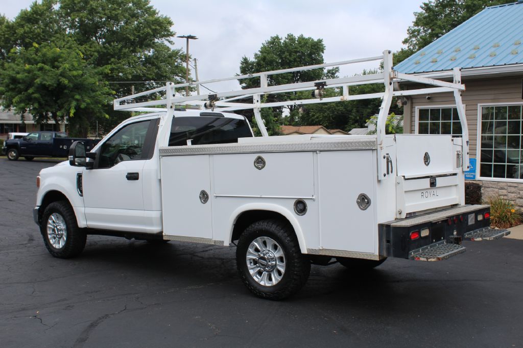 2021 Chevrolet Silverado 3500HD LT photo 22