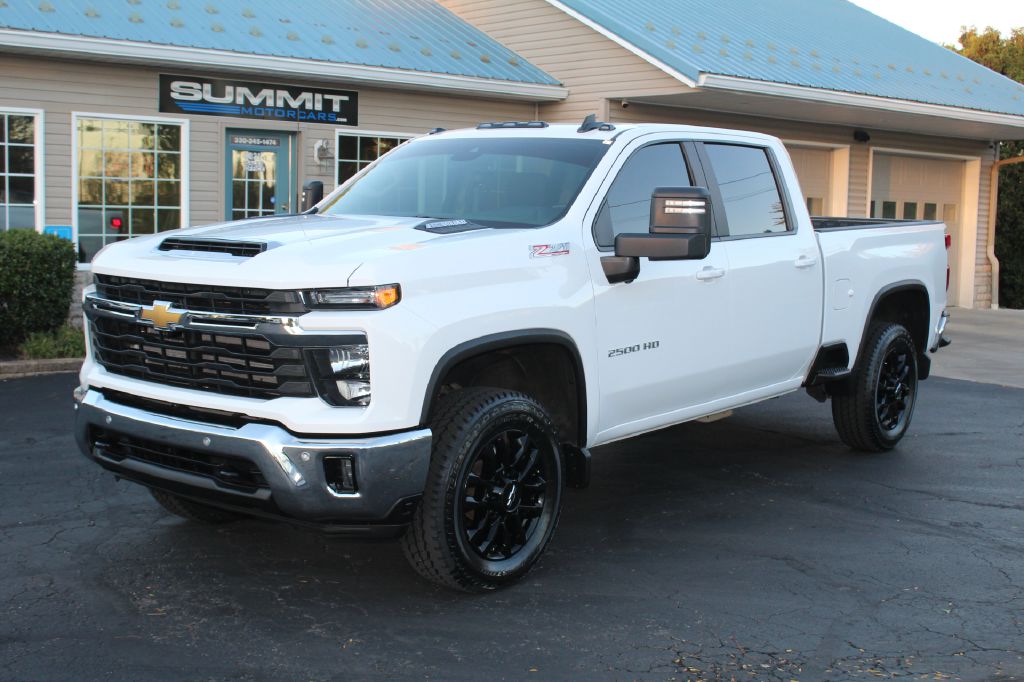 2025 Chevrolet Silverado 2500HD LT's photo