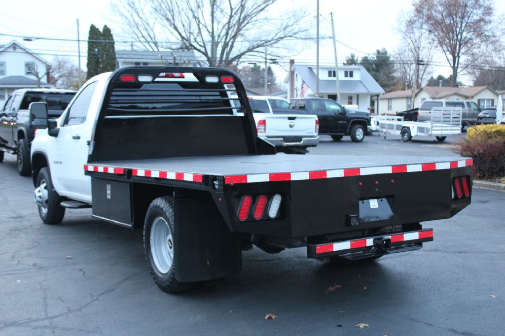 2023 Chevrolet Silverado 3500HD Work Truck photo 3