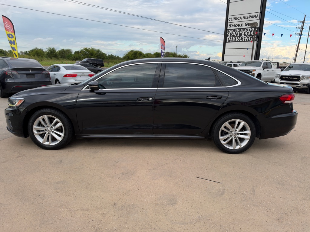 Photo 7 of this VOLKSWAGEN PASSAT