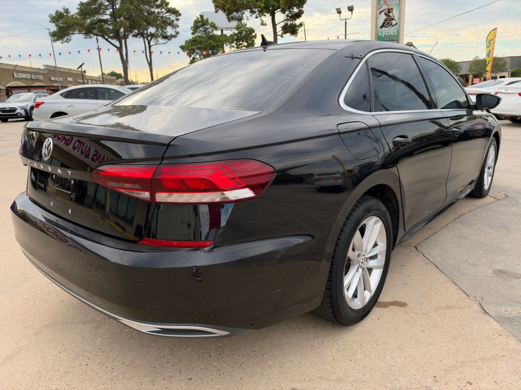 Photo 10 of this VOLKSWAGEN PASSAT