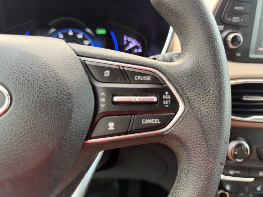 Photo 31 of this HYUNDAI SANTA FE