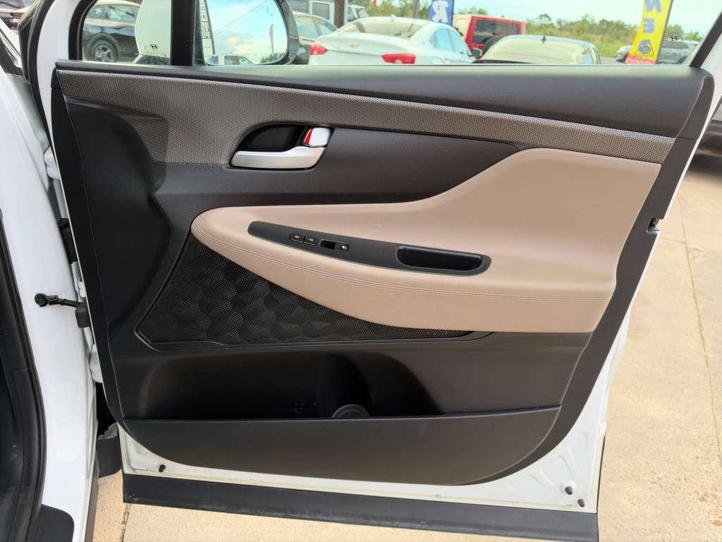 Photo 20 of this HYUNDAI SANTA FE