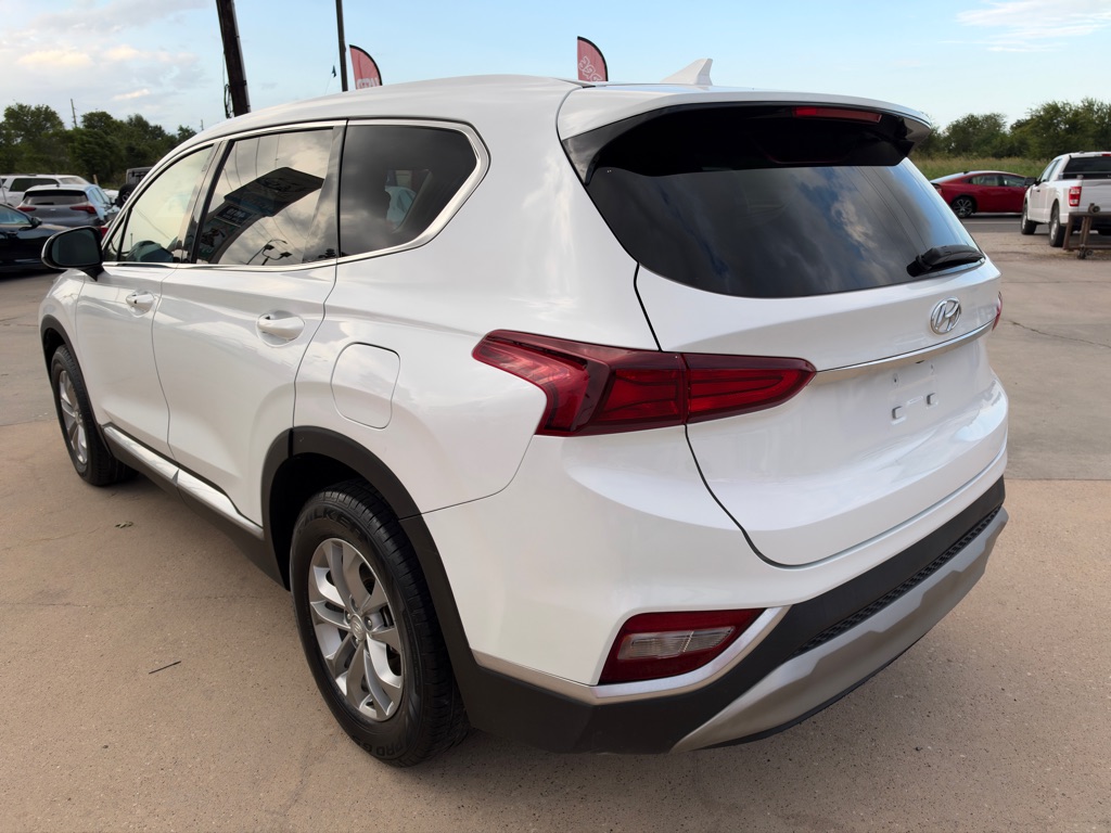 Photo 8 of this HYUNDAI SANTA FE