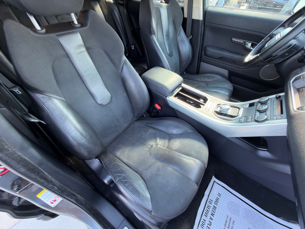 Photo 17 of this LAND ROVER RANGE ROVER EVO