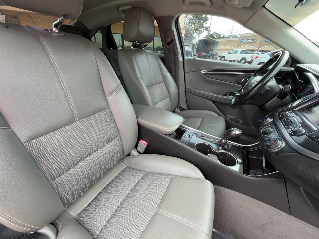 Photo 17 of this CHEVROLET IMPALA