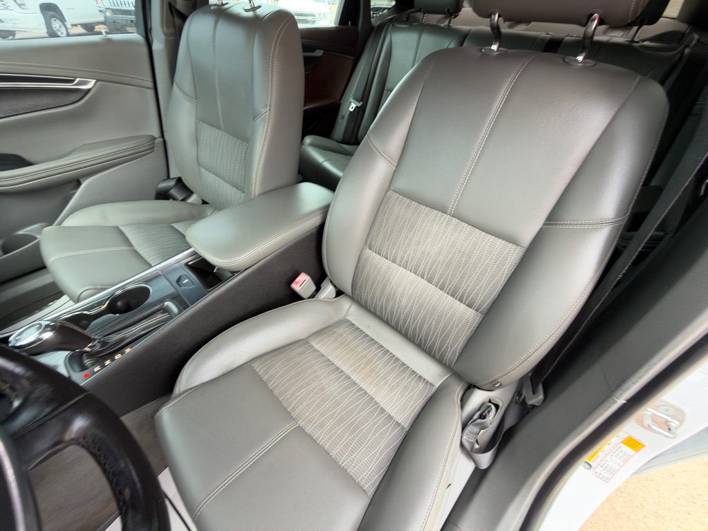 Photo 20 of this CHEVROLET IMPALA