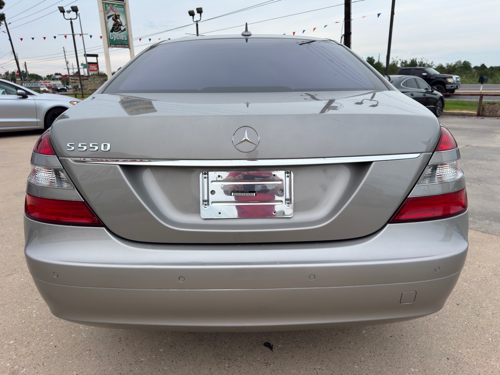 Photo 8 of this MERCEDES-BENZ S-CLASS