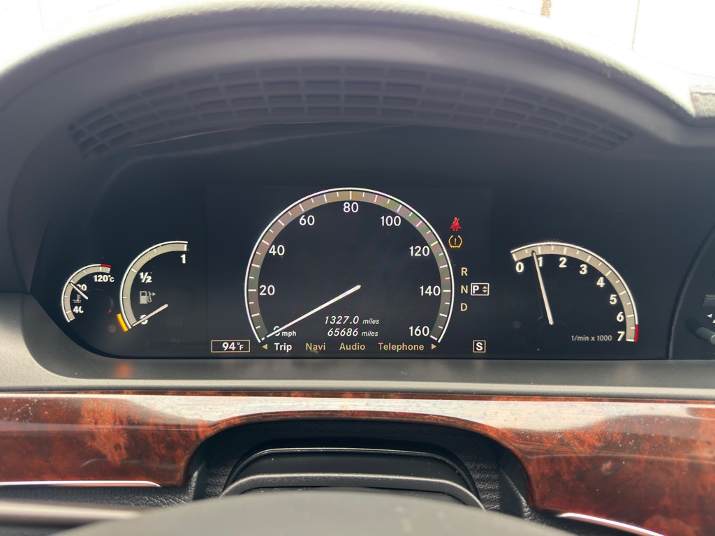 Photo 26 of this MERCEDES-BENZ S-CLASS
