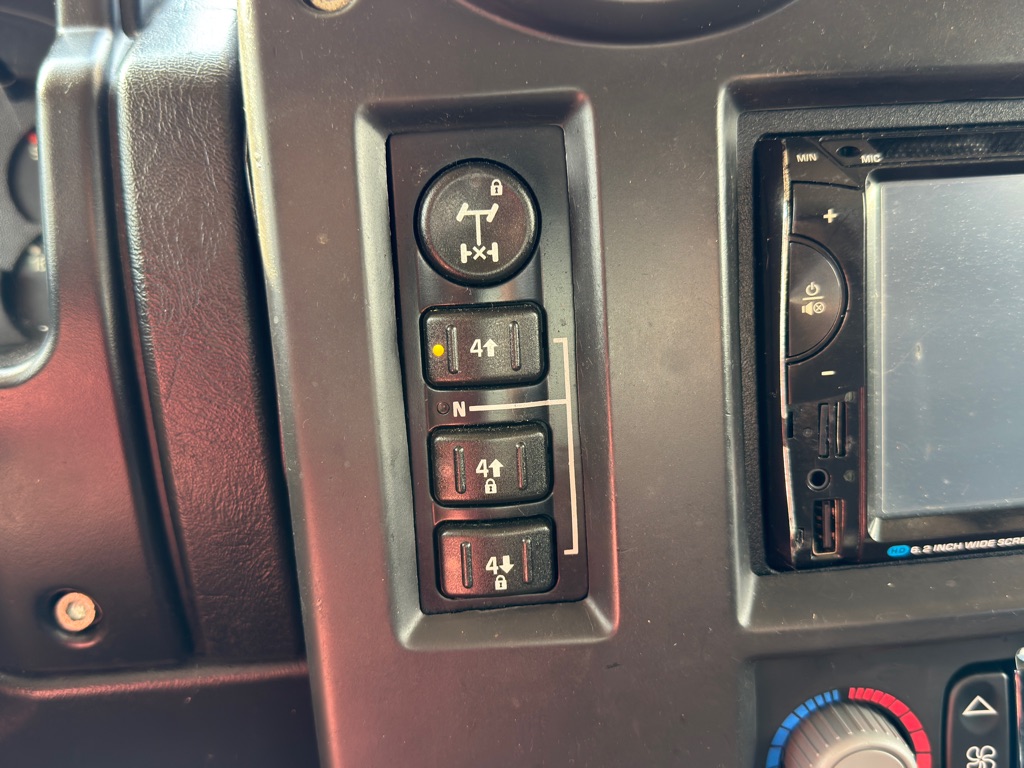 Photo 25 of this HUMMER H2