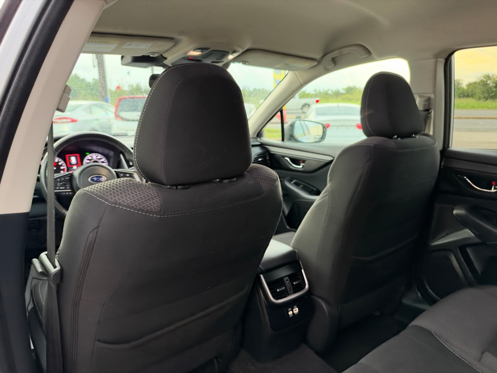 Photo 13 of this SUBARU OUTBACK