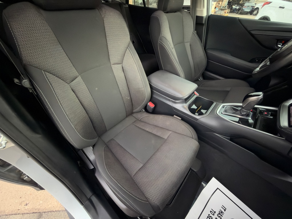 Photo 18 of this SUBARU OUTBACK