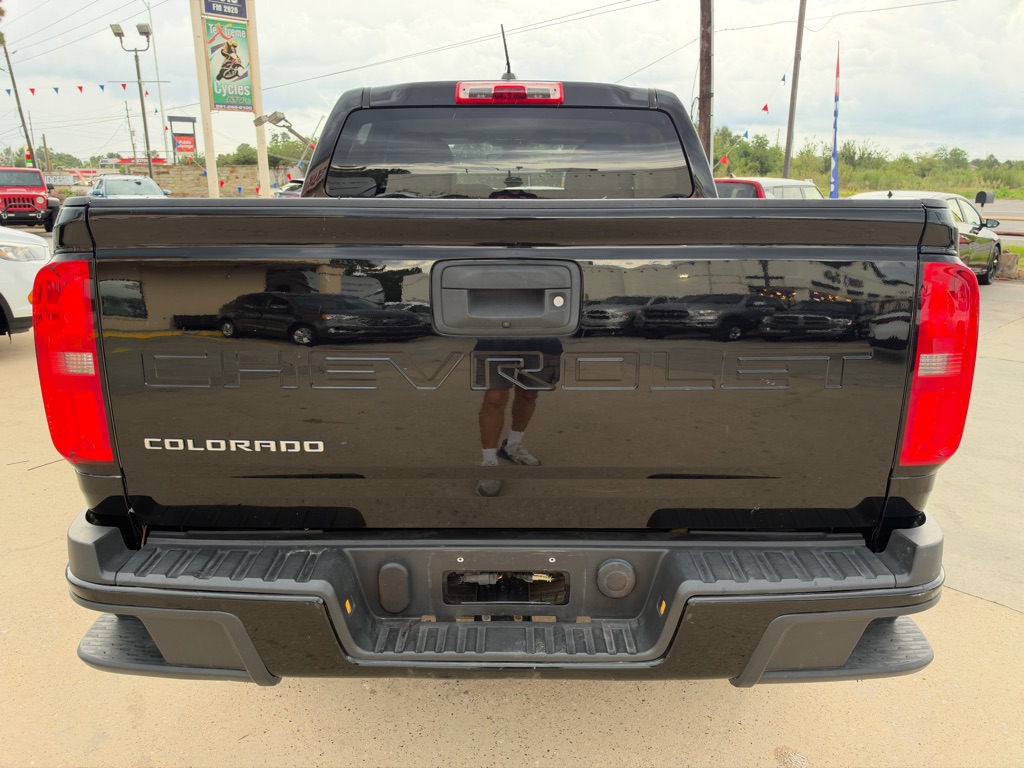 Photo 9 of this CHEVROLET COLORADO