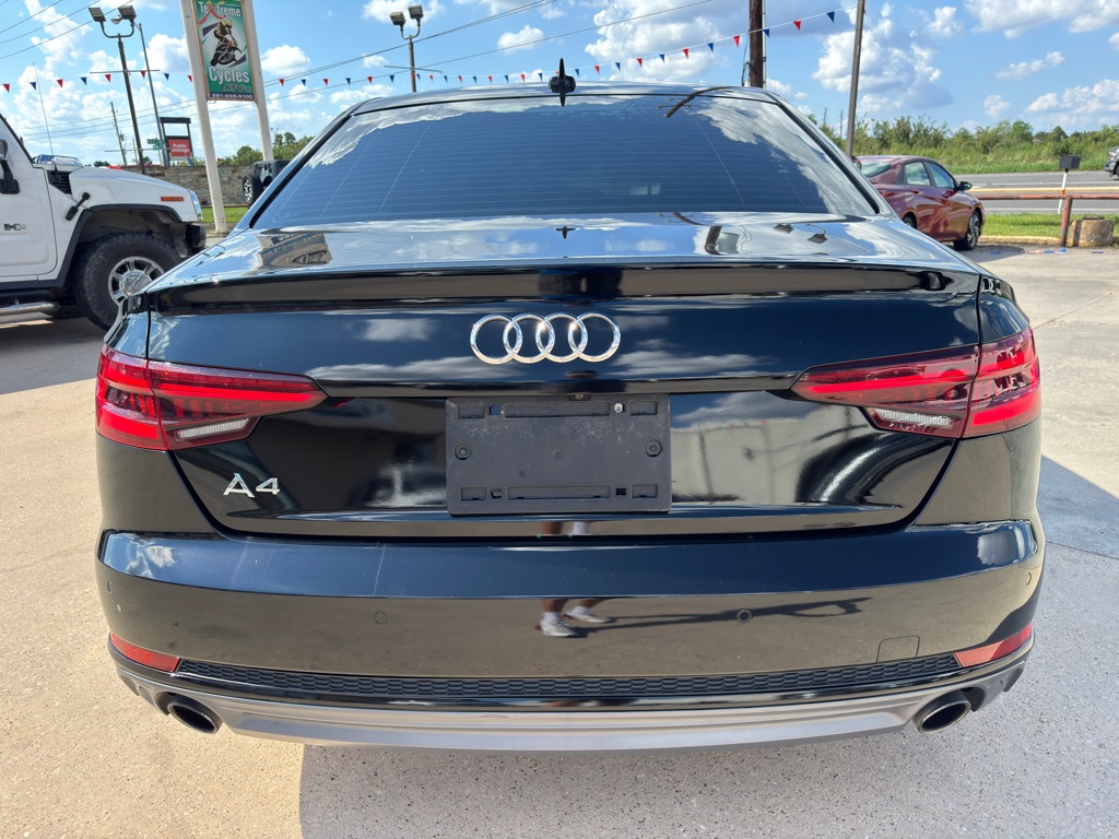 Photo 10 of this AUDI A4